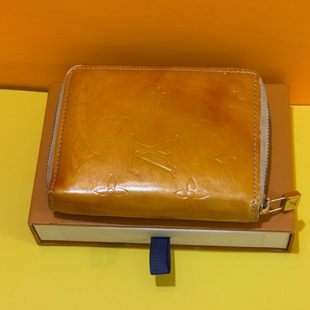 Louis Vuitton Printed monogram tine wallet - Picture 9 of 12
